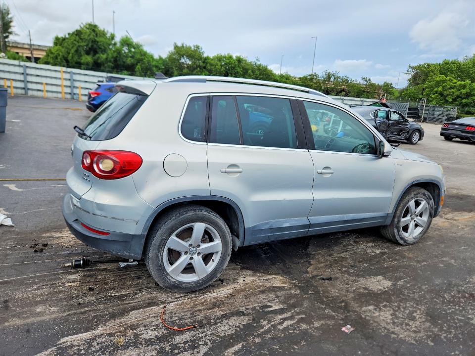 Продаж на аукціоні авто 2010 Volkswagen Tiguan, vin: WVGBV7AX9AW521775, номер лоту: 70256896