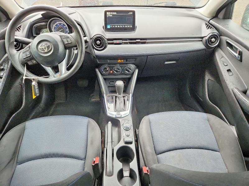 2017 Toyota Yaris Ia მანქანა იყიდება აუქციონზე, vin: 3MYDLBYV2HY182050, აუქციონის ნომერი: 69609256