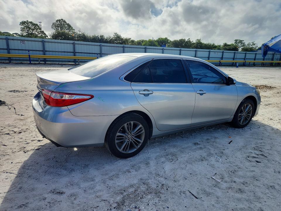 2016 Toyota Camry მანქანა იყიდება აუქციონზე, vin: 4T1BF1FK8GU250462, აუქციონის ნომერი: 70354446