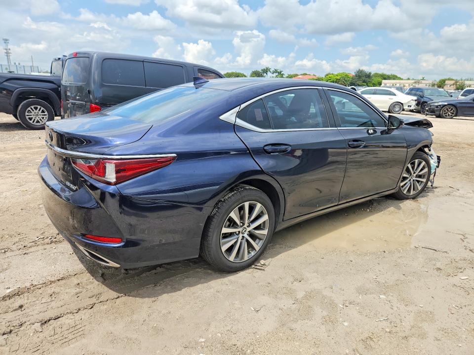 68986226 :رقم المزاد ، 58ABZ1B10KU005483 vin ، 2019 Lexus Es مزاد بيع