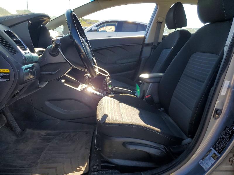 67254126 :رقم المزاد ، 3KPFL4A73HE140437 vin ، 2017 Kia Forte مزاد بيع