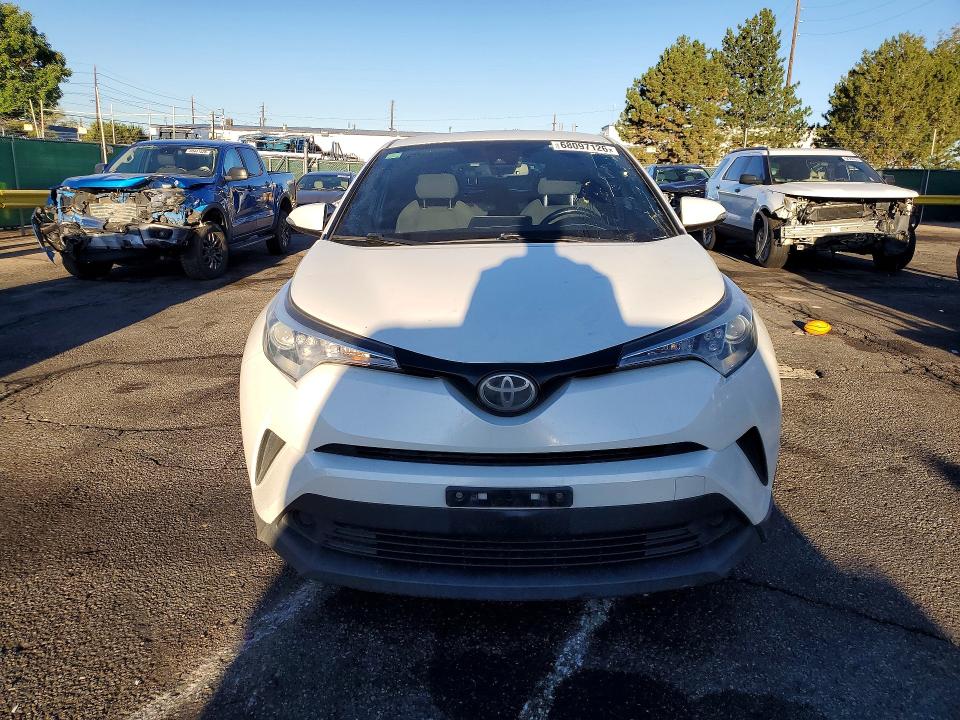 2018 Toyota C-hr მანქანა იყიდება აუქციონზე, vin: NMTKHMBXXJR001821, აუქციონის ნომერი: 68097126