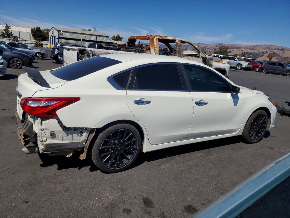 Продаж на аукціоні авто 2016 Nissan Altima, vin: 1N4AL3AP1GC250094, номер лоту: 68802966