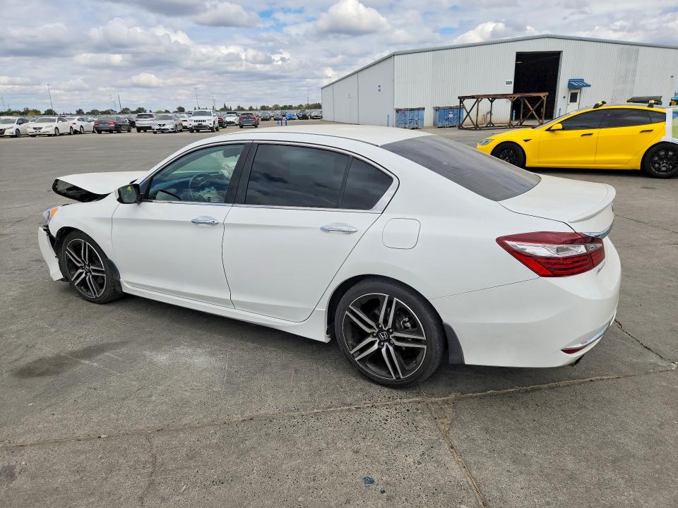 2017 Honda Accord მანქანა იყიდება აუქციონზე, vin: 1HGCR2F17HA178977, აუქციონის ნომერი: 67539776