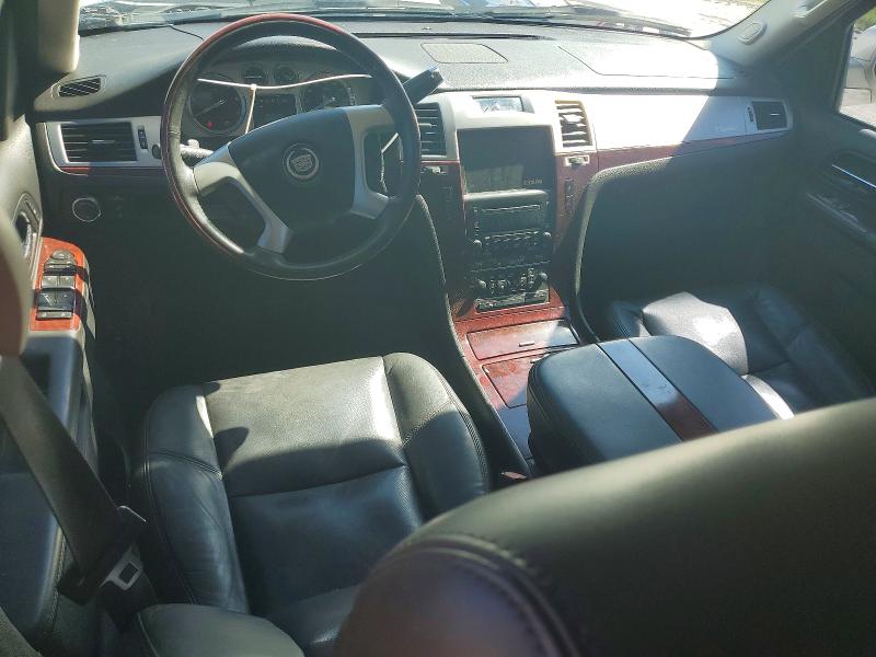 2010 Cadillac Escalade მანქანა იყიდება აუქციონზე, vin: 1GYUKBEF1AR179032, აუქციონის ნომერი: 69089076