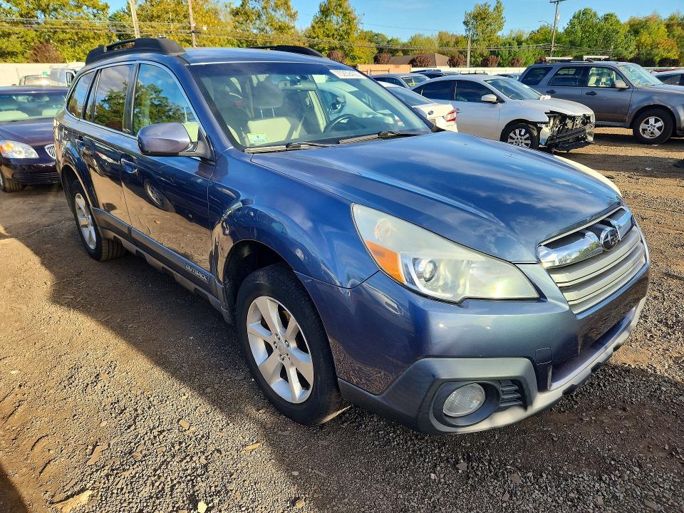 2014 Subaru Outback მანქანა იყიდება აუქციონზე, vin: 4S4BRBCC2E3233198, აუქციონის ნომერი: 70259406