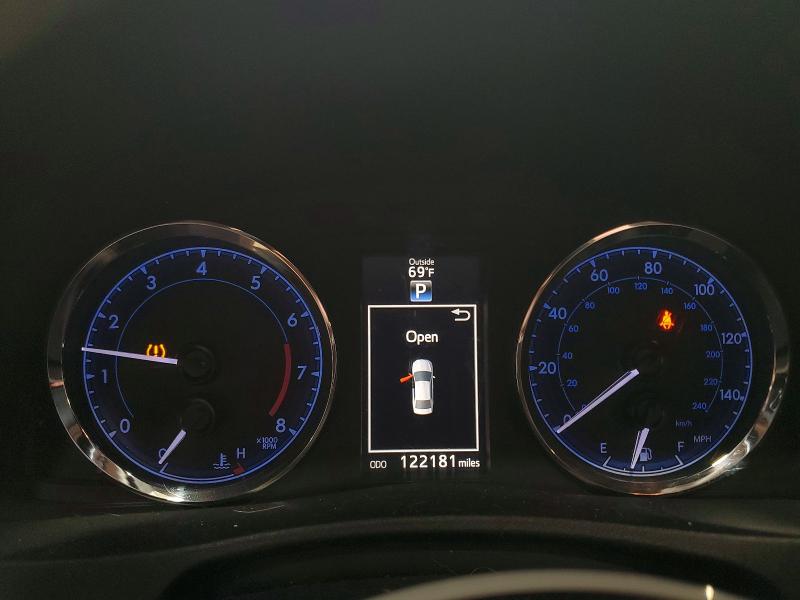 2018 Toyota Corolla მანქანა იყიდება აუქციონზე, vin: 2T1BURHE4JC077804, აუქციონის ნომერი: 69809036