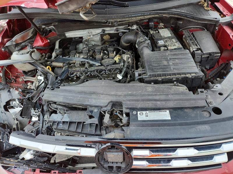 68237606 :رقم المزاد ، 3VV2B7AX7JM014761 vin ، 2018 Volkswagen Tiguan مزاد بيع
