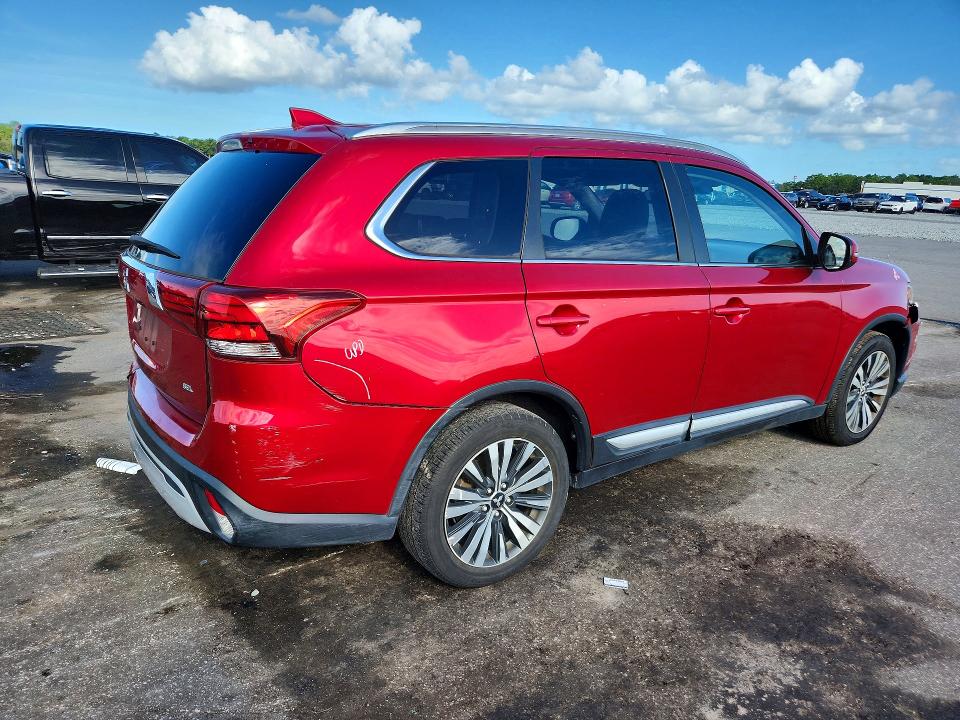 68561536 :رقم المزاد ، JA4AD3A3XLZ032645 vin ، 2020 Mitsubishi Outlander مزاد بيع