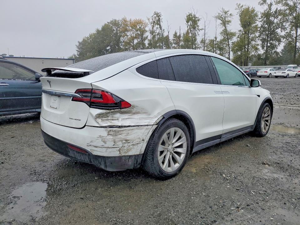 Продажа на аукционе авто 2019 Tesla Model X, vin: 5YJXCDE22KF181971, номер лота: 70947566
