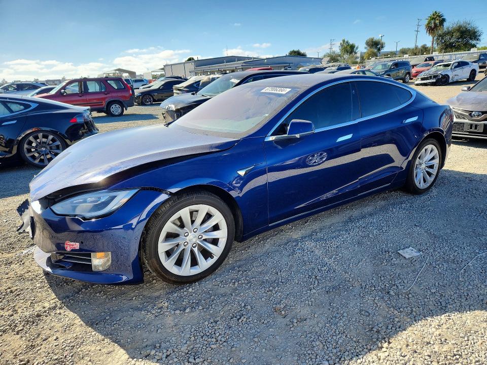Продажа на аукционе авто 2018 Tesla Model S, vin: 5YJSA1E29JF246165, номер лота: 67906366