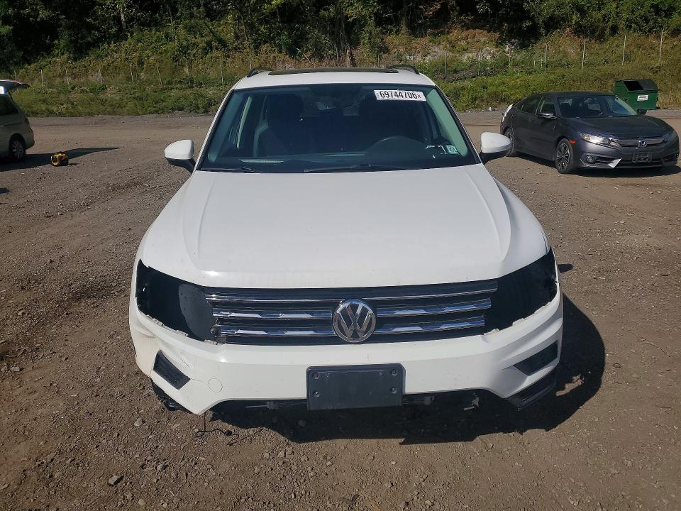 69744706 :رقم المزاد ، 3VV2B7AX9MM004382 vin ، 2021 Volkswagen Tiguan مزاد بيع