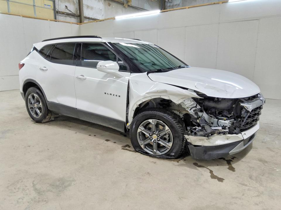 Продажа на аукционе авто 2023 Chevrolet Blazer, vin: 3GNKBJR45PS166006, номер лота: 67265656