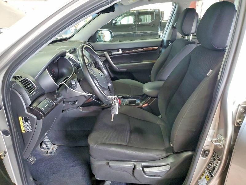 2014 Kia Sorento მანქანა იყიდება აუქციონზე, vin: 5XYKTCA61EG530919, აუქციონის ნომერი: 67671046