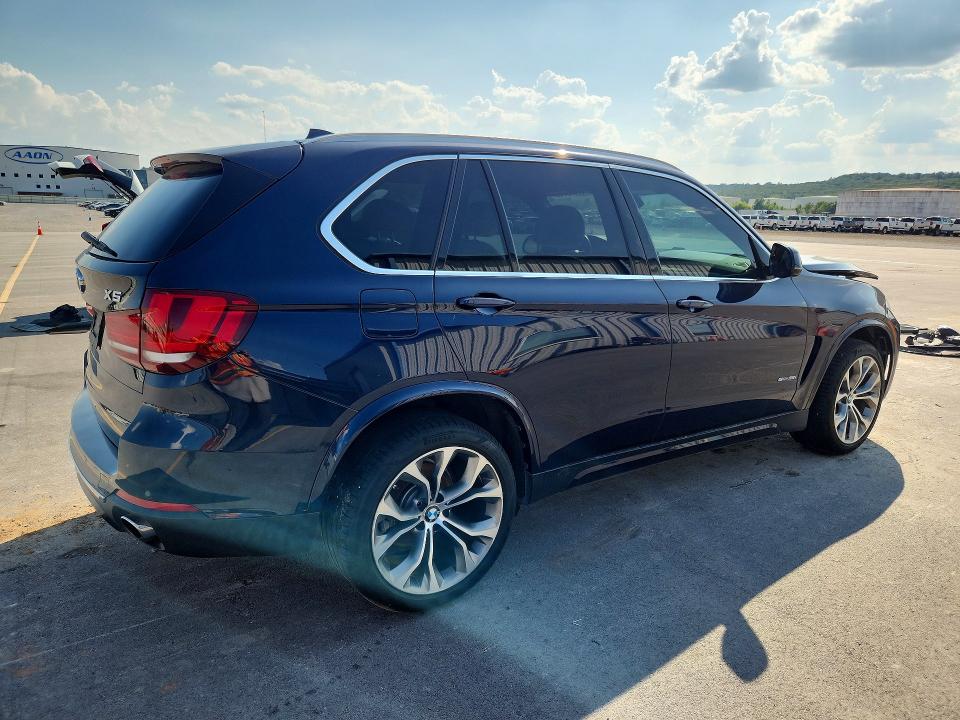 69602756 :رقم المزاد ، 5UXKR2C32H0X03917 vin ، 2017 Bmw X5 مزاد بيع