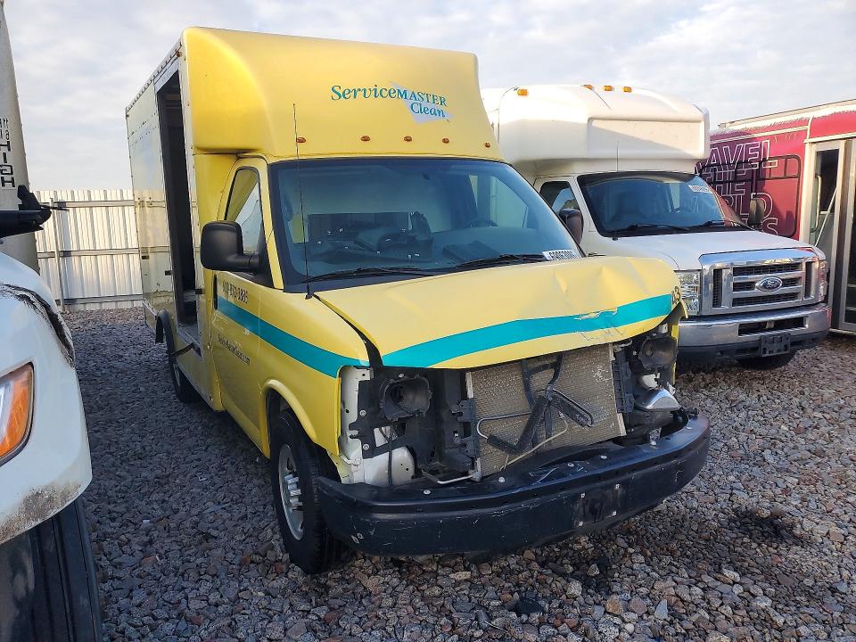 69063086 :رقم المزاد ، 1GB0G2CG4F1275779 vin ، 2015 Chevrolet Express G3500 مزاد بيع