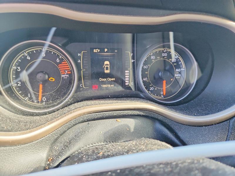 69092376 :رقم المزاد ، 1C4PJLCB5GW110429 vin ، 2016 Jeep Cherokee مزاد بيع