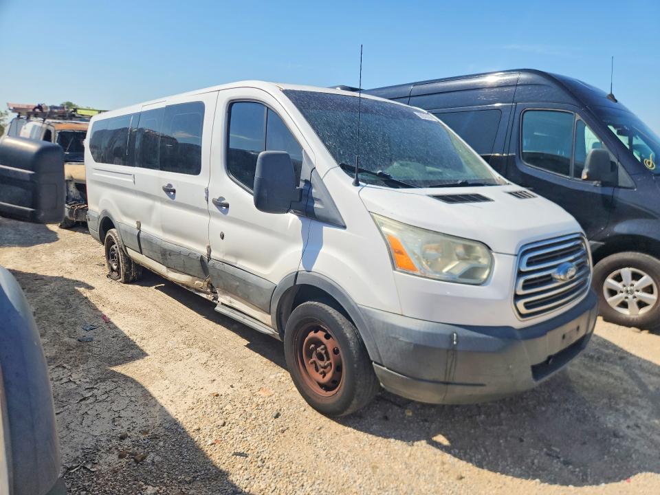 68243166 :رقم المزاد ، 1FBZX2ZMXFKB26369 vin ، 2015 Ford Transit مزاد بيع
