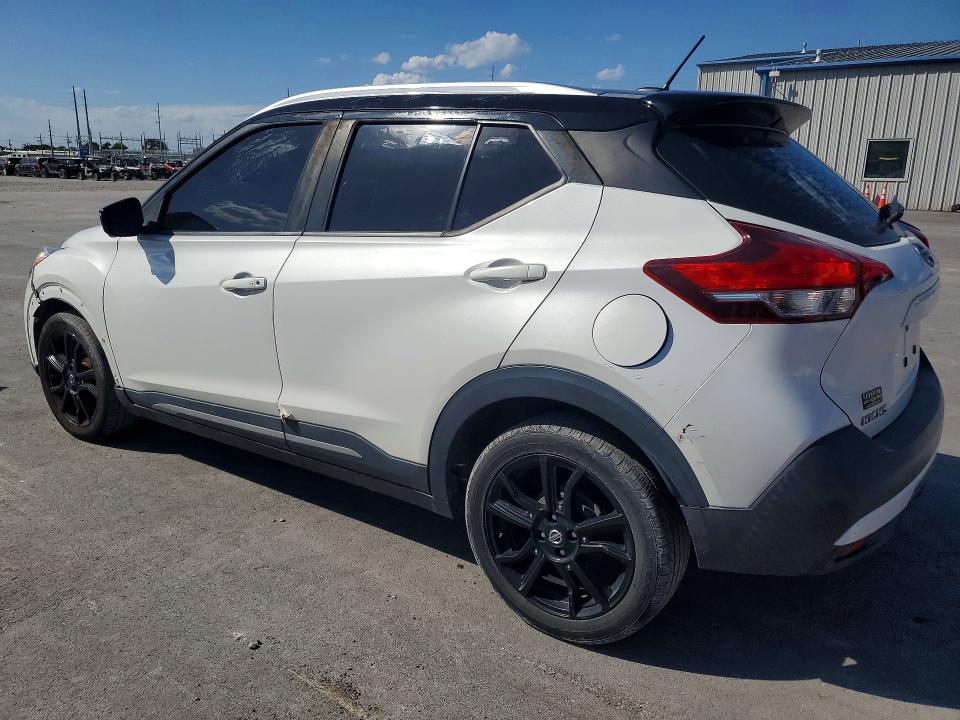 Auction sale of the 2019 Nissan Kicks, vin: 3N1CP5CUXKL569628        , lot number: 69325716