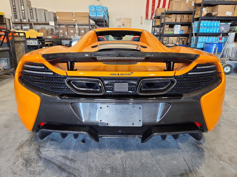 69990356 :رقم المزاد ، SBM11FAA6FW004062 vin ، 2015 Mclaren Automotive 650s مزاد بيع