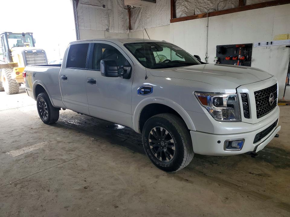69824536 :رقم المزاد ، 1N6BA1F45KN507341 vin ، 2019 Nissan Titan Xd مزاد بيع