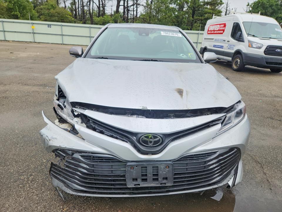 Продаж на аукціоні авто 2018 Toyota Camry, vin: 4T1B11HK0JU541783, номер лоту: 70623676