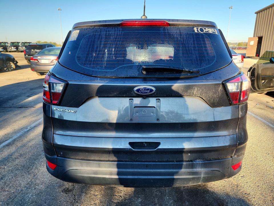 2018 Ford Escape მანქანა იყიდება აუქციონზე, vin: 1FMCU0F70JUC68297, აუქციონის ნომერი: 70372196
