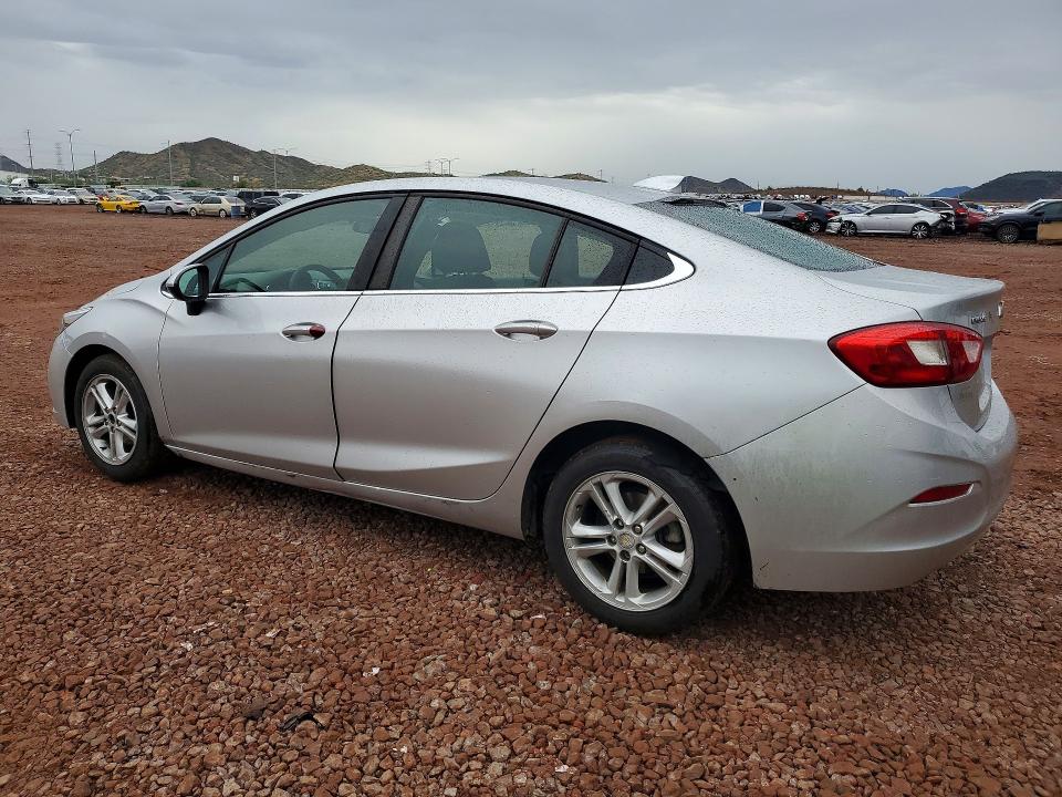 71012086 :رقم المزاد ، 1G1BE5SM9J7167563 vin ، 2018 Chevrolet Cruze مزاد بيع