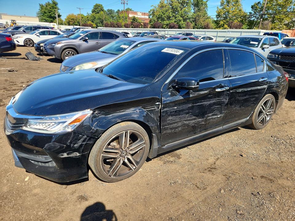 Продаж на аукціоні авто 2017 Honda Accord, vin: 1HGCR3F99HA019616, номер лоту: 70230586