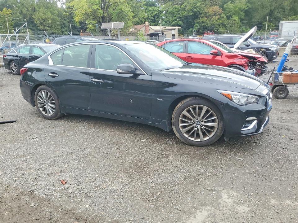 70447366 :رقم المزاد ، JN1EV7AP8JM350985 vin ، 2018 Infiniti Q50 مزاد بيع