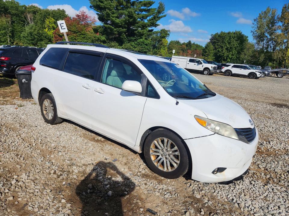 Продаж на аукціоні авто 2011 Toyota Sienna, vin: 5TDYK3DC0BS001815, номер лоту: 69295536