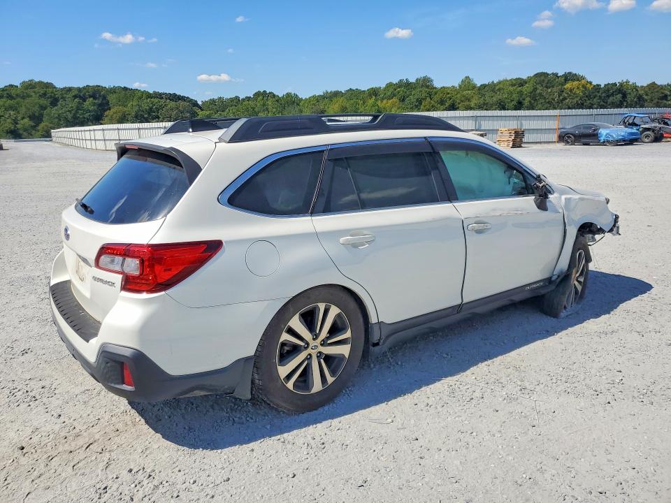 2018 Subaru Outback მანქანა იყიდება აუქციონზე, vin: 4S4BSANC5J3333608, აუქციონის ნომერი: 68359946