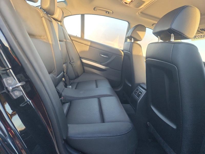 69032296 :رقم المزاد ، WBAPG7C5XBA795420 vin ، 2011 Bmw 323 مزاد بيع