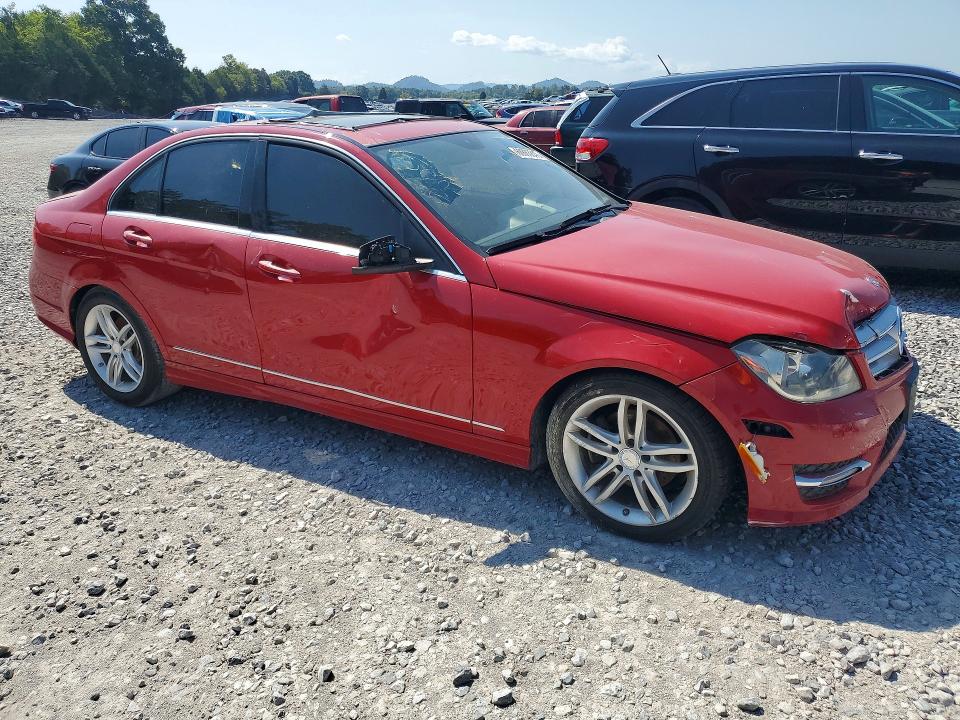 Продаж на аукціоні авто 2013 Mercedes-benz C, vin: WDDGF4HB2DR266427, номер лоту: 68883846