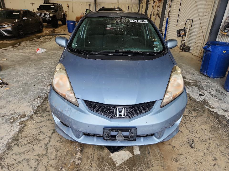 Продажа на аукционе авто 2011 Honda Fit, vin: JHMGE8H58BC020043, номер лота: 68277376