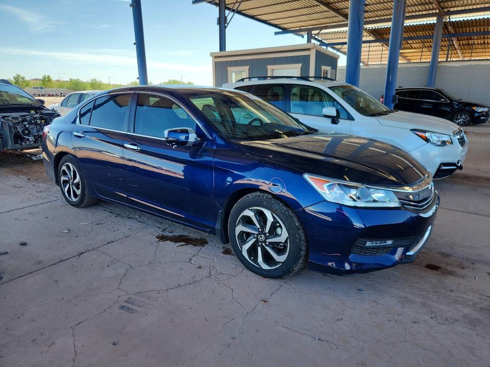 Продаж на аукціоні авто 2016 Honda Accord, vin: 1HGCR2F97GA040960, номер лоту: 68646176