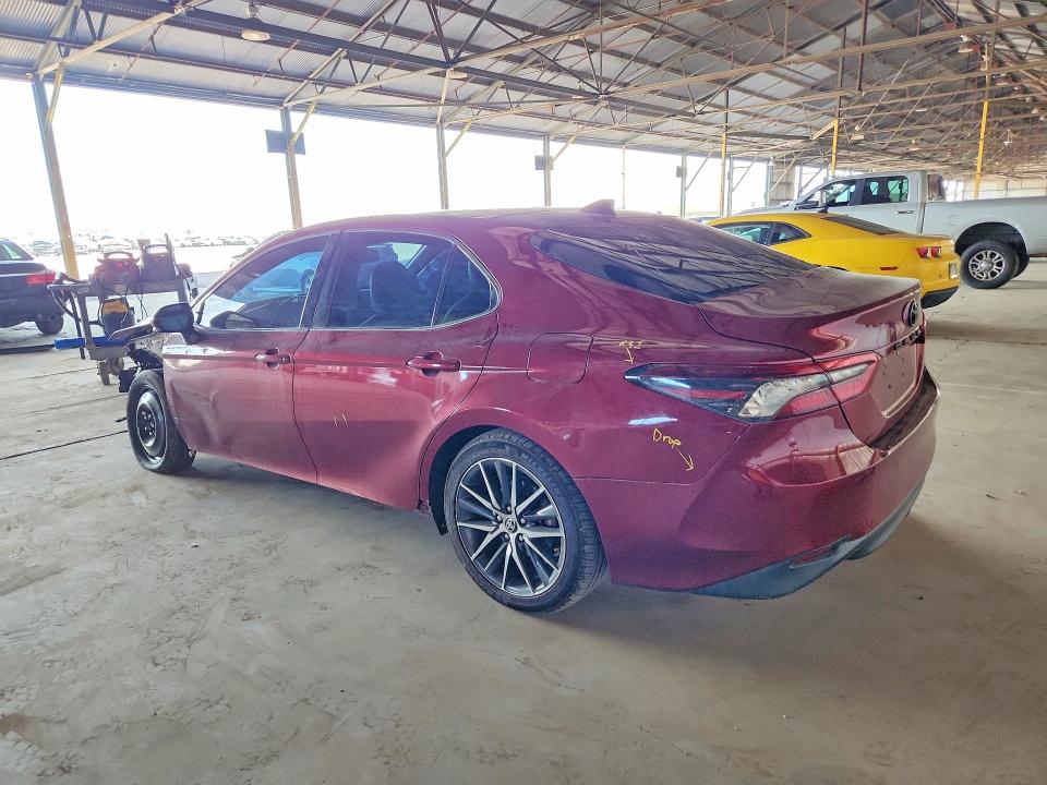 67399886 :رقم المزاد ، 4T1F11AK8NU013538 vin ، 2022 Toyota Camry مزاد بيع