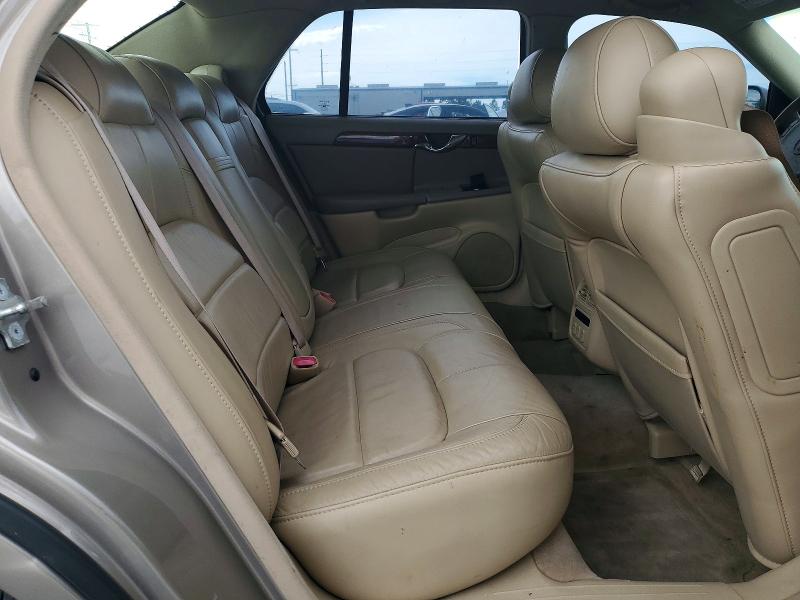 70992126 :رقم المزاد ، 1G6KD54Y14U216175 vin ، 2004 Cadillac Deville مزاد بيع