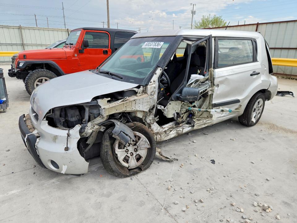 Auction sale of the 2011 Kia Soul, vin: KNDJT2A13B7303203, lot number: 68537836