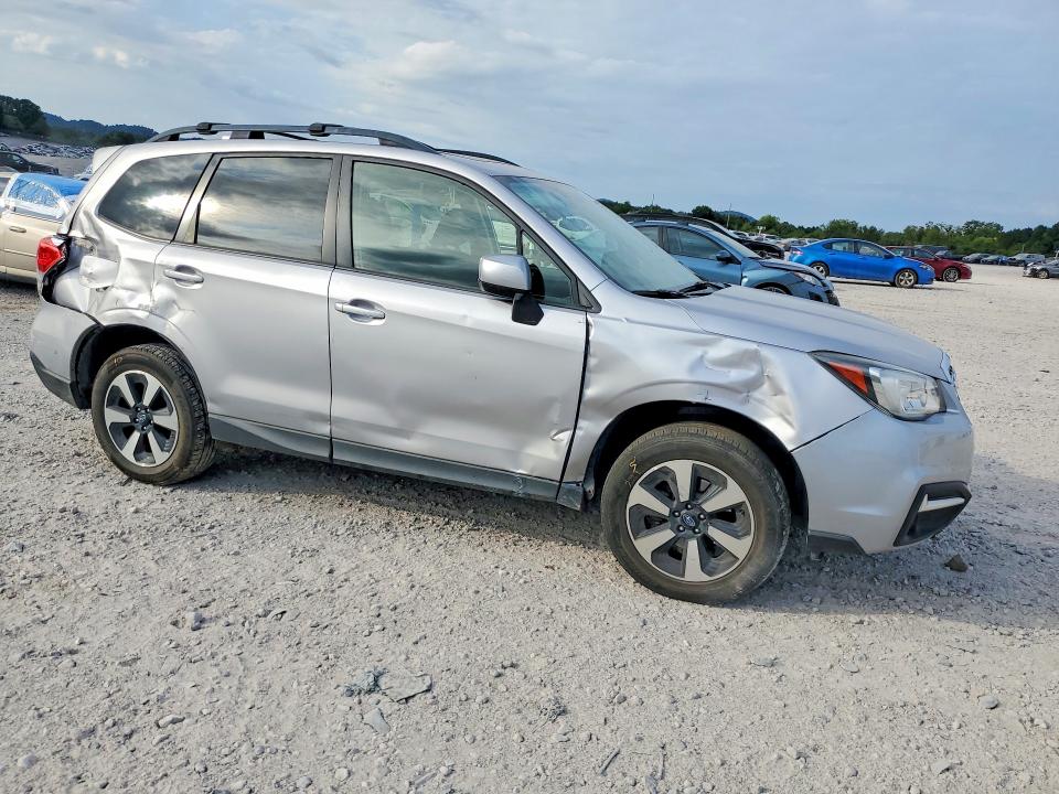68316136 :رقم المزاد ، JF2SJAEC9HH800972 vin ، 2017 Subaru Forester مزاد بيع