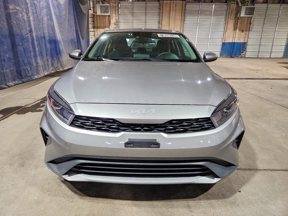 2023 Kia Forte მანქანა იყიდება აუქციონზე, vin: 3KPF24AD3PE621022, აუქციონის ნომერი: 70558256