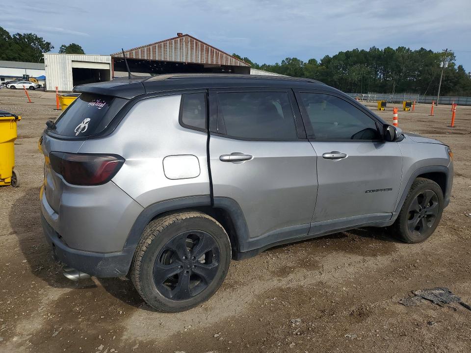 2018 Jeep Compass მანქანა იყიდება აუქციონზე, vin: 3C4NJCBB0JT318322, აუქციონის ნომერი: 65048576