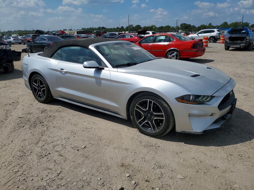 70174666 :رقم المزاد ، 1FATP8UH0J5111617 vin ، 2018 Ford Mustang مزاد بيع