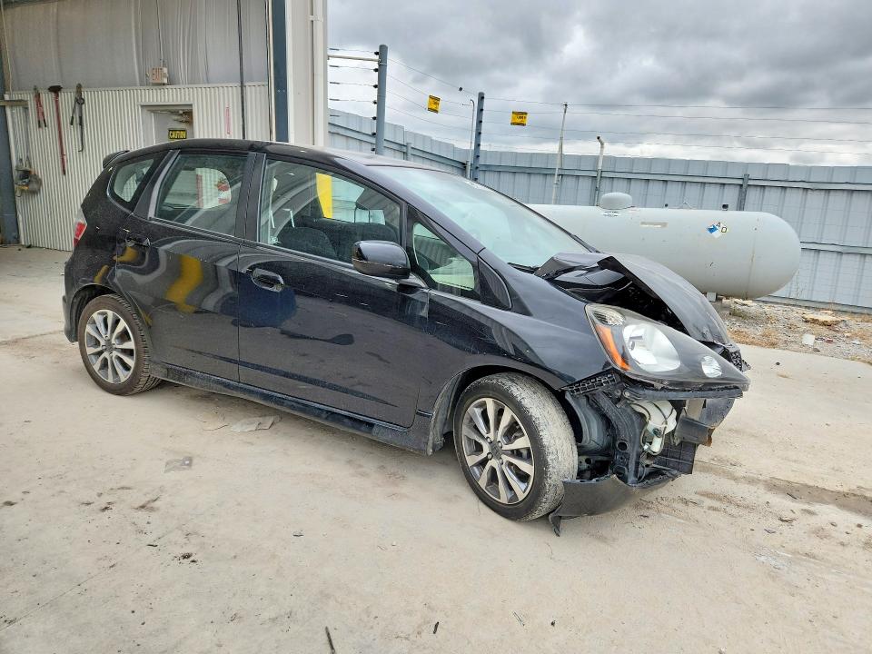 Продажа на аукционе авто 2013 Honda Fit, vin: JHMGE8H57DC006167, номер лота: 69912106