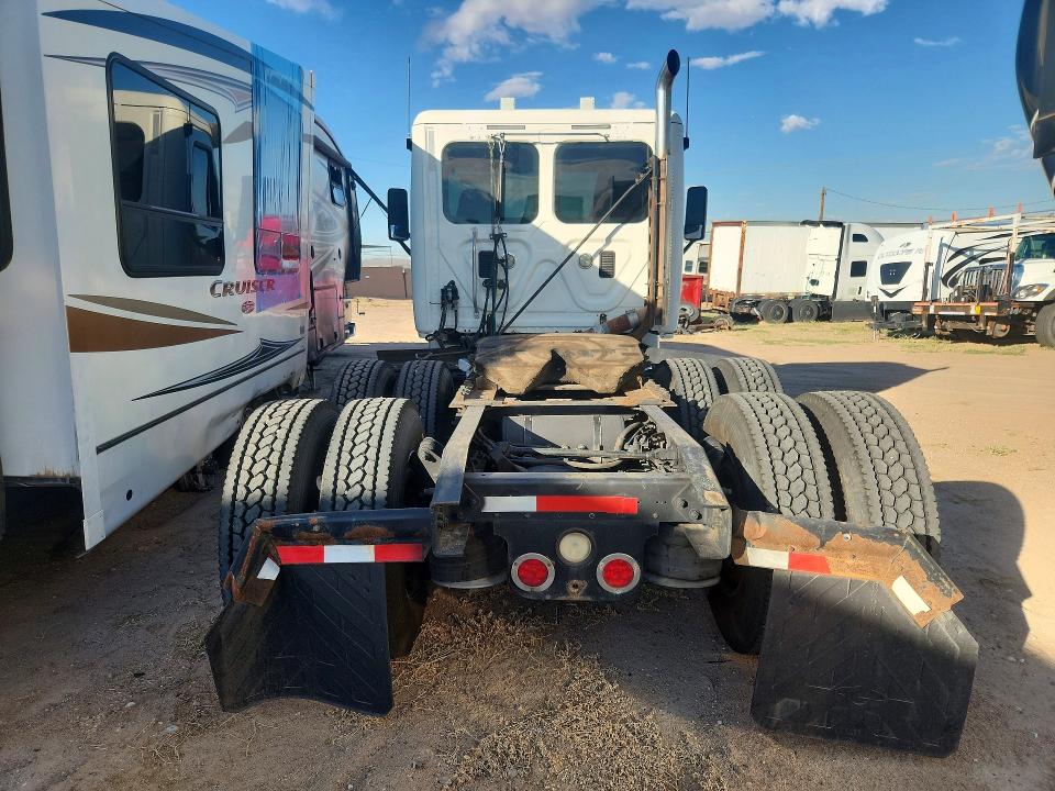 Продажа на аукционе авто 2011 Freightliner Cascadia, vin: 1FUJGEDVXBSAY2809, номер лота: 67686056
