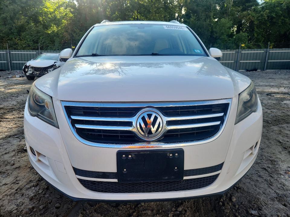 66959046 :رقم المزاد ، WVGBV7AX4BW514136 vin ، 2011 Volkswagen Tiguan مزاد بيع