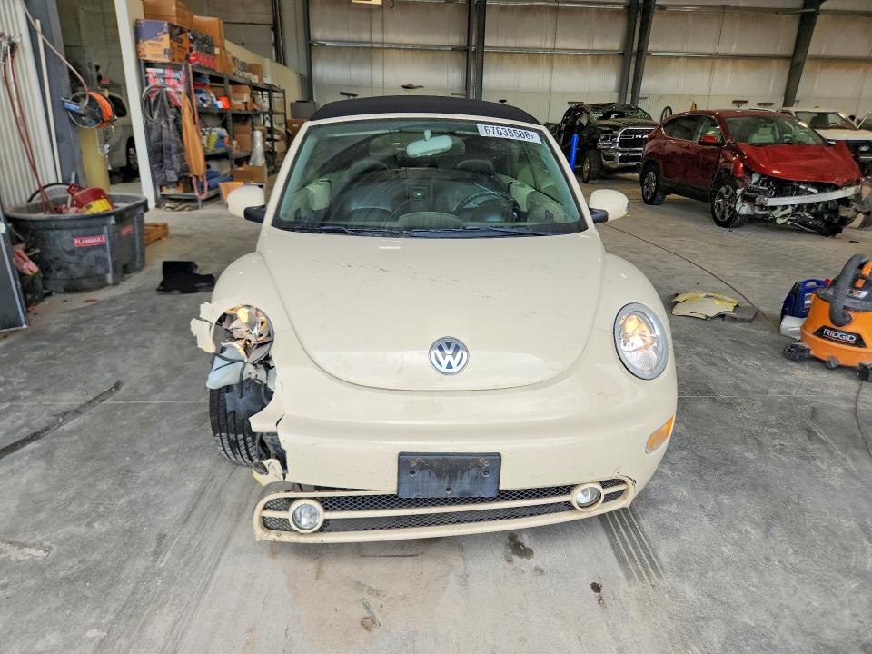 67638586 :رقم المزاد ، 3VWCD21Y23M333428 vin ، 2003 Volkswagen New Beetle مزاد بيع