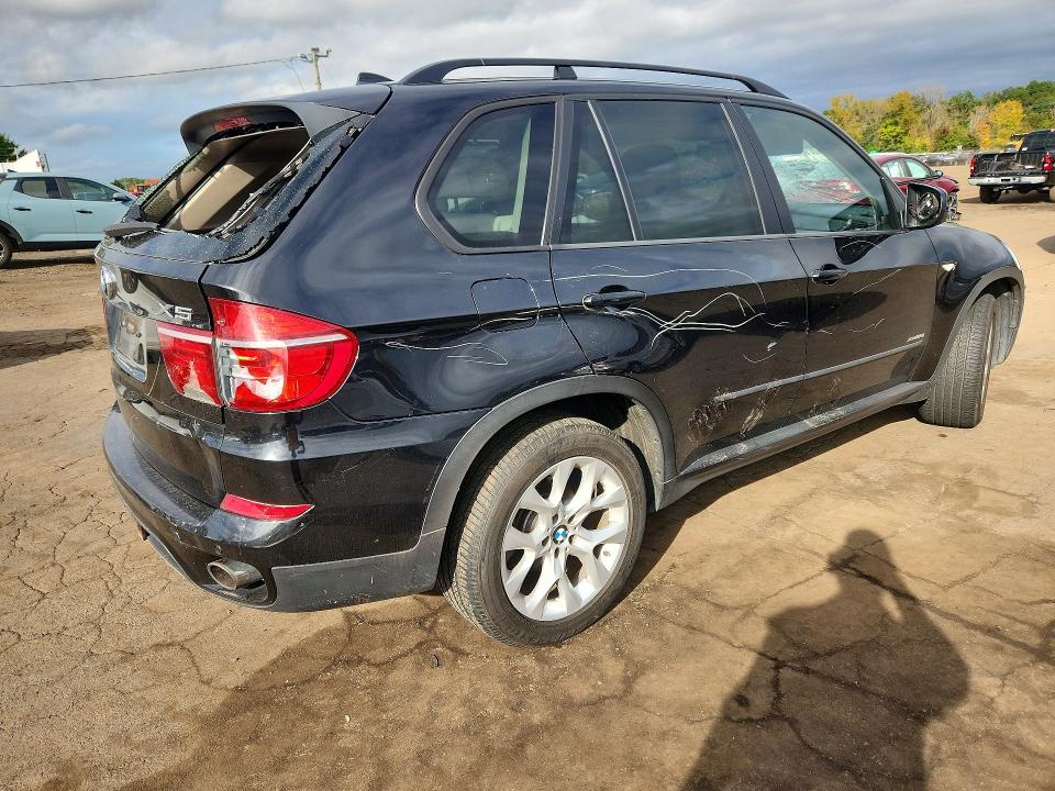 Продажа на аукционе авто 2011 Bmw X5, vin: 5UXZV4C55BL738030, номер лота: 71142526