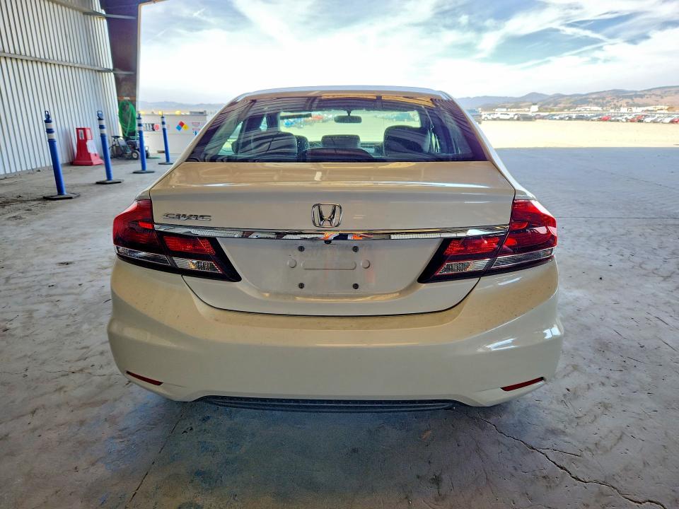 2015 Honda Civic მანქანა იყიდება აუქციონზე, vin: 19XFB2F97FE230821, აუქციონის ნომერი: 70528386