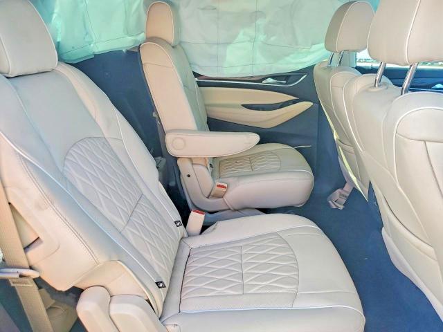 71113686 :رقم المزاد ، 5GAERDKW3PJ135127 vin ، 2023 Buick Enclave مزاد بيع